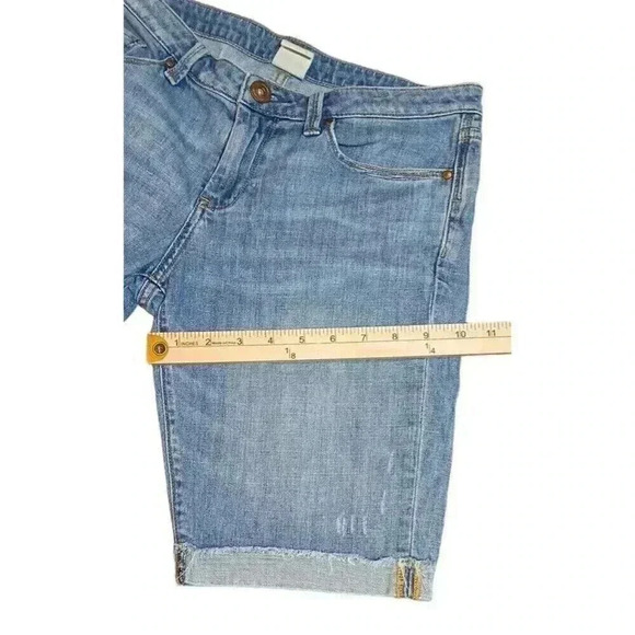 Banana Republic Women's Size 28 Denim Bermuda Shorts Cuffed Distressed Hem - Picture 8 of 11
